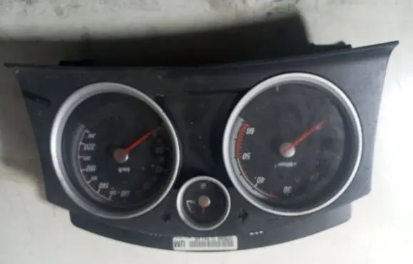Opel Zafira B Speedometer (instrument cluster) 13230595 WSW4405