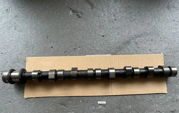 Mitsubishi Pajero Camshaft MD050140