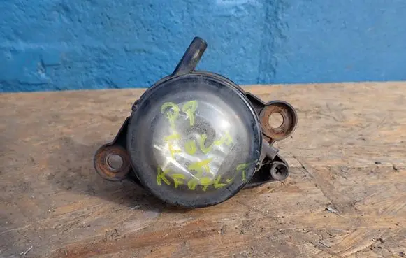 Ford Mondeo Mk III Front fog light 