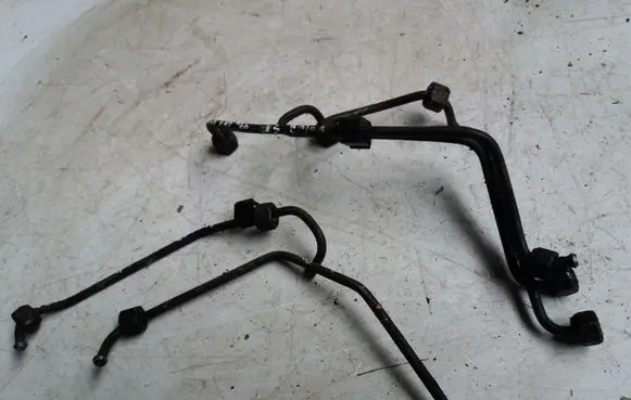 Volvo S80 Fuel line pipe