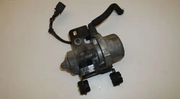 BMW M3 e92 Vacuum pump 2283333