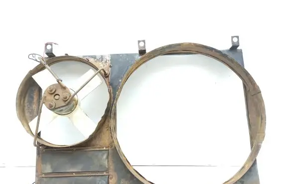 Jaguar XJS Radiator cooling fan shroud