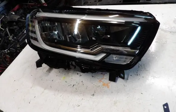 Renault Kangoo III Headlight/headlamp 260104208R 1006E007