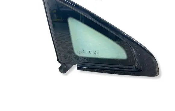 BMW 2 F44 Rear side window 7483157