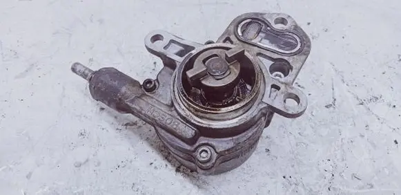 Peugeot 206 Vacuum pump D1431B1501K