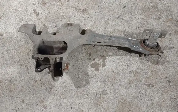 Volvo S80 Rear wheel hub spindle/knuckle 