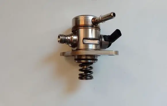 Opel Grandland X Fuel injection high pressure pump 9812133780