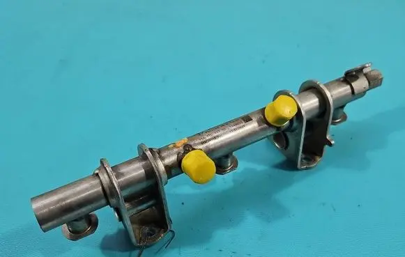 Porsche Panamera (970) Fuel main line pipe 94611011700 IMPRK1520222