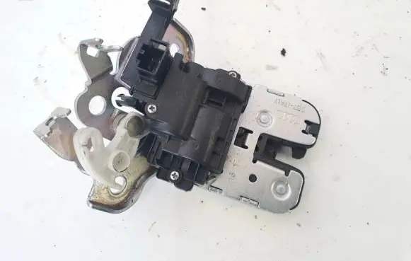 Audi A3 S3 8V Tailgate/trunk/boot lock/catch/latch 4h0827505A 010056-09.06.17