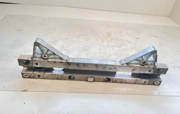 Chrysler Pacifica Steering rack mounting bracket 68223606AB