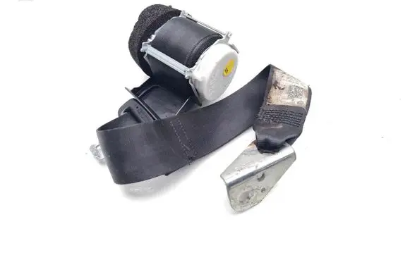 Volkswagen Tiguan Rear seatbelt 5N0857806