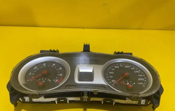 Renault Clio III Speedometer (instrument cluster) 8200715181-N