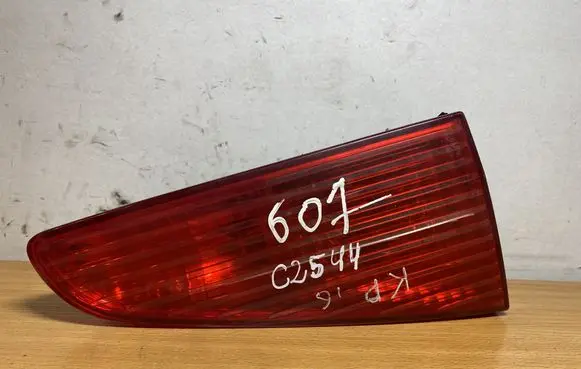 Peugeot 607 Rear/tail lights C2544