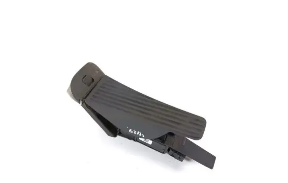 Volvo V60 Accelerator throttle pedal 32269124