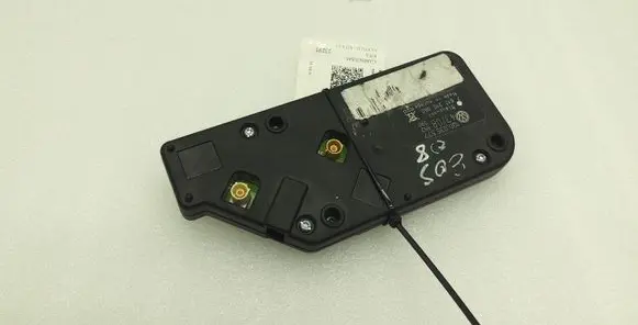 Volkswagen Eos Aerial antenna amplifier 1Q0035577