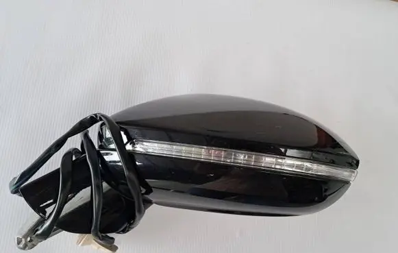 Volkswagen Golf Sportsvan Front door wing mirror part 517857501 510857501