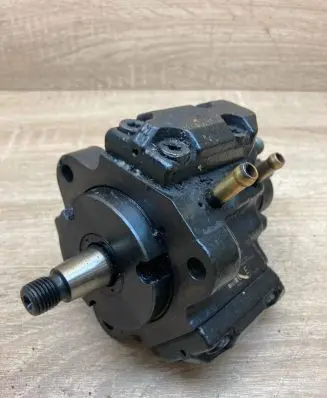 BMW 5 E39 Fuel injection high pressure pump 7787563 0281002287