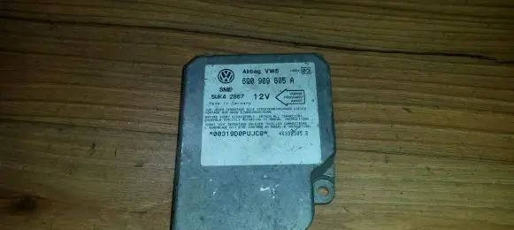 Volkswagen Golf IV Airbag control unit/module 6q0909605 5wk42867
