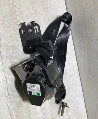Ford Focus Rear seatbelt JX7BN611B68A1