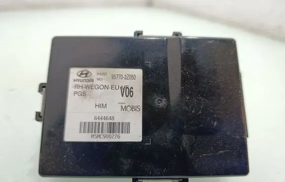 Hyundai i40 Parking PDC control unit/module 957703Z050