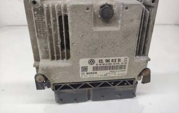 Skoda Yeti (5L) Engine control unit/module 03L906018QK