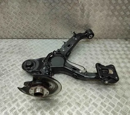 Opel Vivaro Rear wheel hub 9807504880