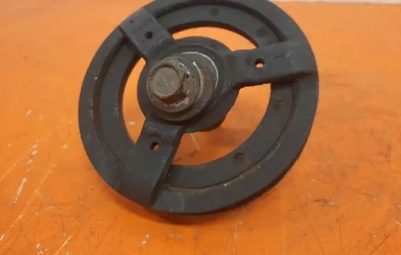 Opel Signum Crankshaft pulley 537123424