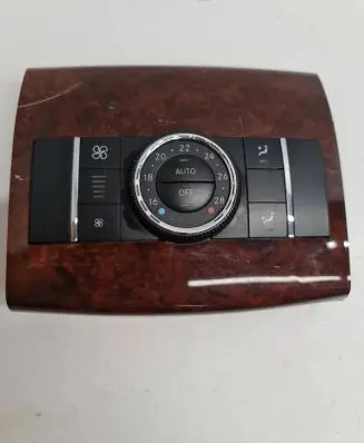 Mercedes-Benz R W251 Climate control unit A1648700189 03420860