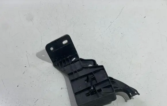 Other engine bay part