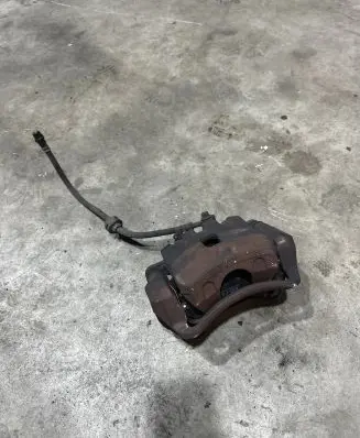 Opel Zafira C Front brake caliper