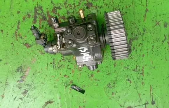 Saab 9-3 Ver2 Fuel injection high pressure pump 0055204599