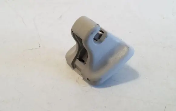 Sun visor clip/hook/bracket