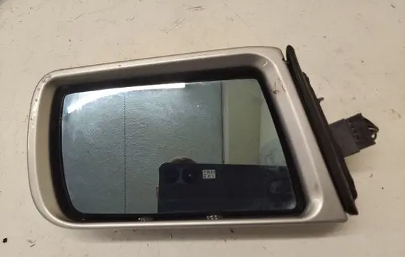 Mercedes-Benz E W210 Front door electric wing mirror 2028110298