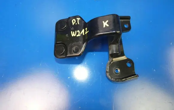 Mercedes-Benz E W212 Tailgate/trunk/boot hinge