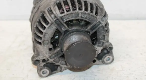 Audi Q5 SQ5 Generator/alternator 03G903016E 0124525114