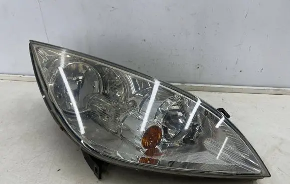 Mitsubishi Colt Headlight/headlamp mr957354