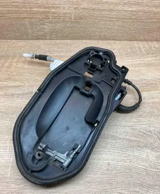 BMW 5 E60 E61 Front door exterior handle/bracket 7199556