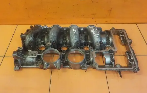 Land Rover Freelander 2 - LR2 Camshaft holder 9656950580 129Z1