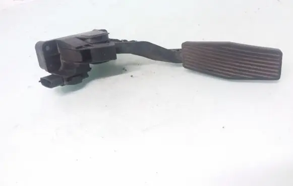 Opel Zafira A Accelerator throttle pedal 90581208