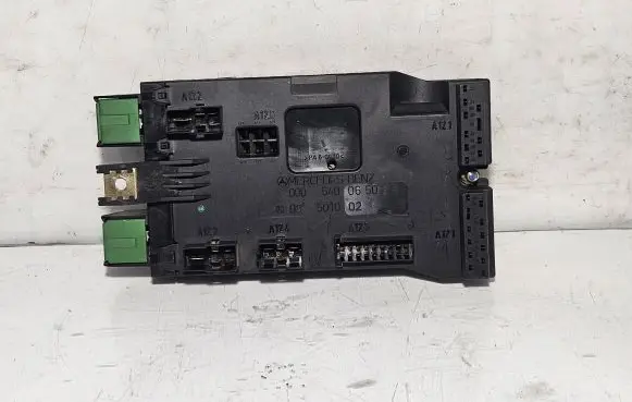 Mercedes-Benz Sprinter W901 W902 W903 W904 Fuse module 0005400650