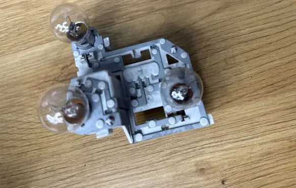 Ford Mondeo MK IV Tail light bulb cover holder 7S7113N005B