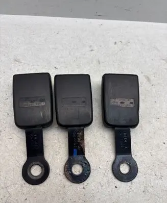 Rear seatbelt buckle