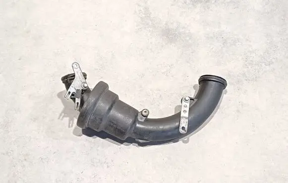 Mercedes-Benz CLA C117 X117 W117 Intercooler hose/pipe A6511400387