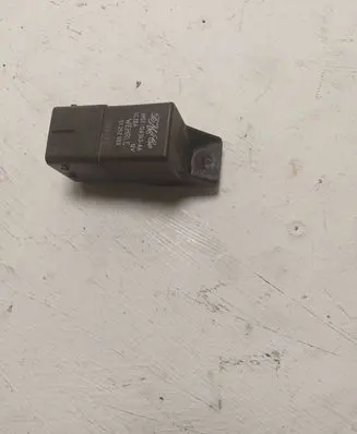 Volvo V50 Glow plug pre-heat relay 3M5T12A343AA 51252003 053405