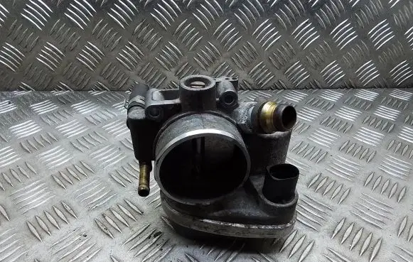 Opel Zafira B Throttle valve 55353801 A2C53082075