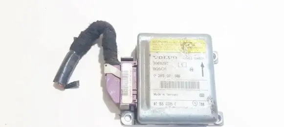 Volvo S40, V40 Airbag control unit/module 30611293 0285001146