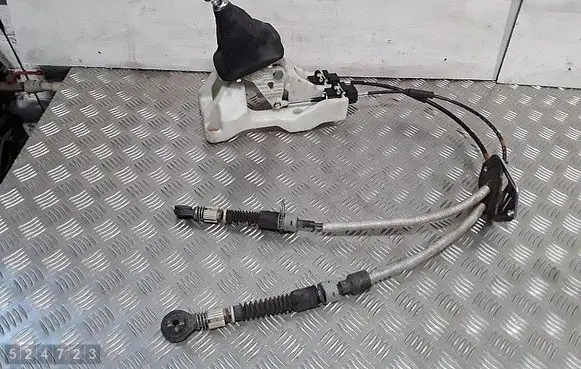 Hyundai i30 Gear shifter/selector 43794G4600