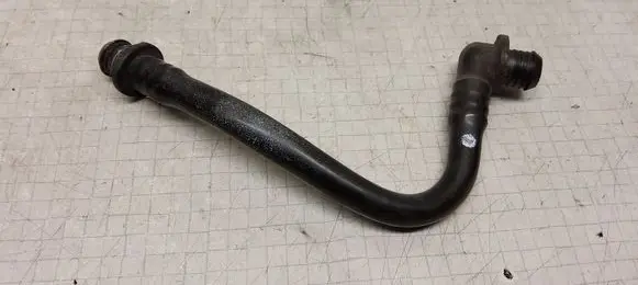 Volkswagen PASSAT B5 Vacuum line/pipe/hose 321611813D