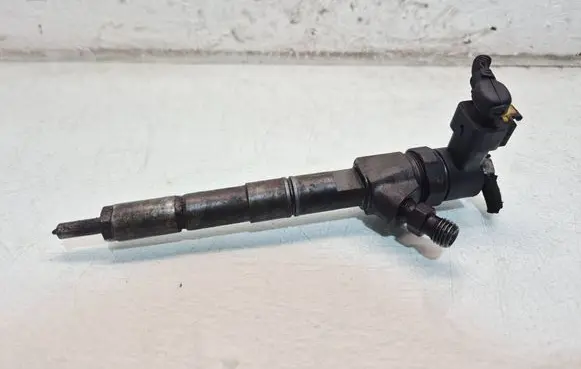 Alfa Romeo 159 Fuel injector 0445110243
