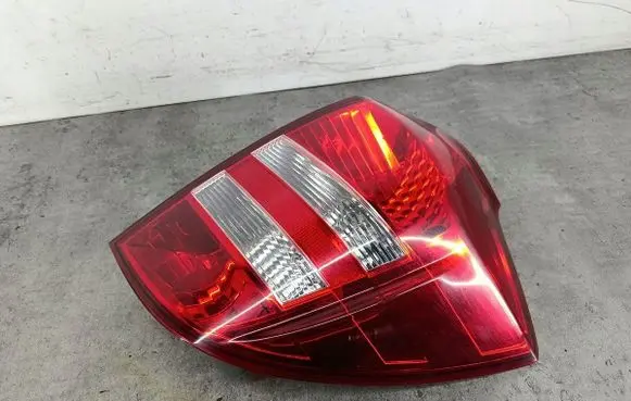 KIA Ceed Rear/tail lights 924021H3